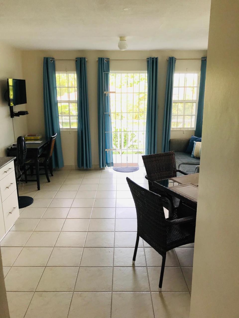 Turtle Ridge Apartments Saint James Ngoại thất bức ảnh